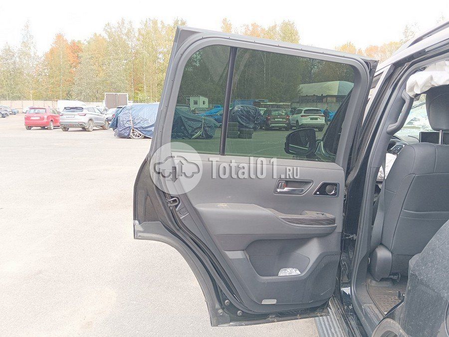 Фото Toyota Land Cruiser 108