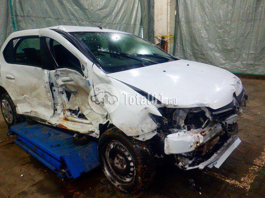 Фото Renault Logan 6