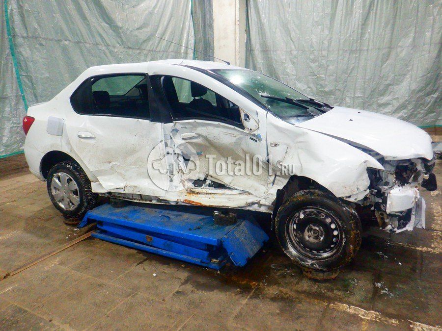 Фото Renault Logan 10