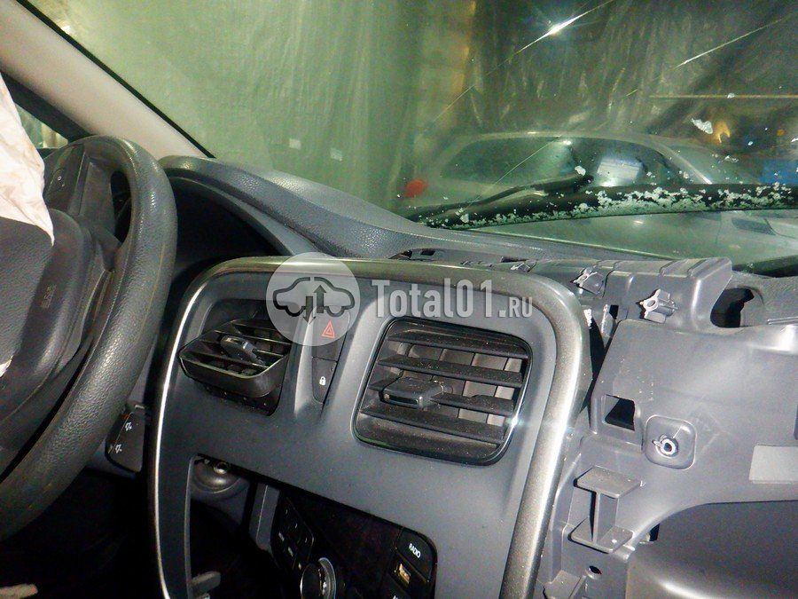 Фото Renault Logan 28