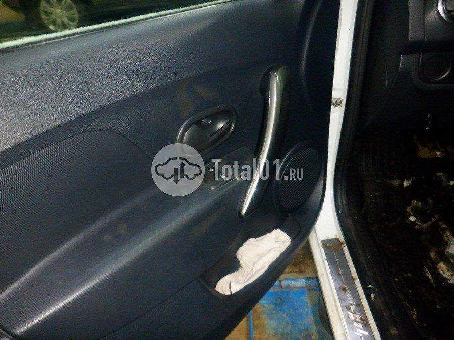 Фото Renault Logan 80