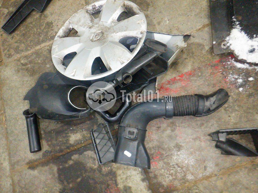 Фото Renault Logan 308