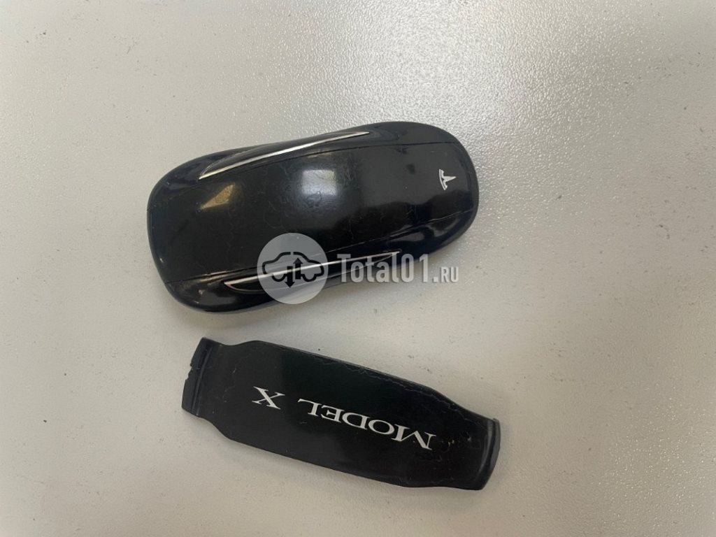 Фото Tesla Model X 6