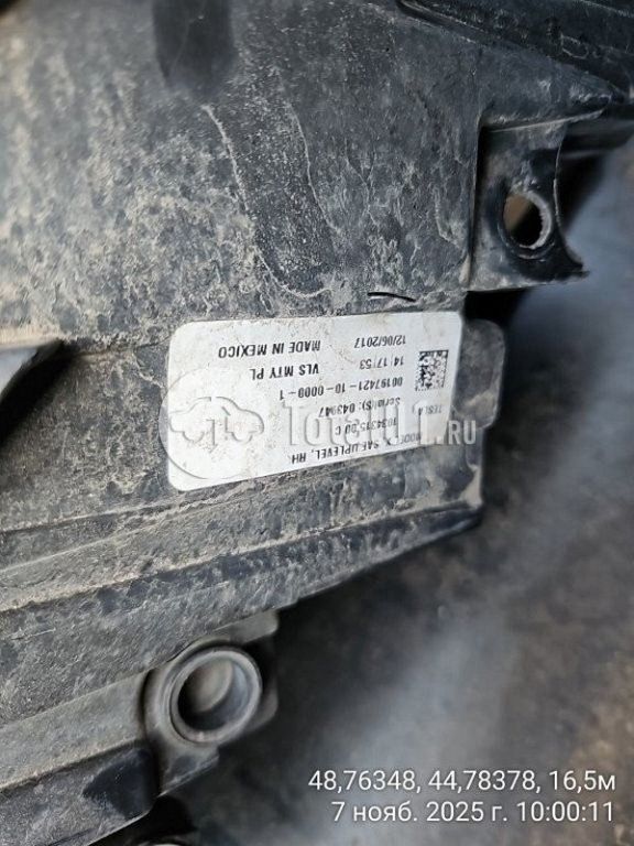 Фото Tesla Model X 42