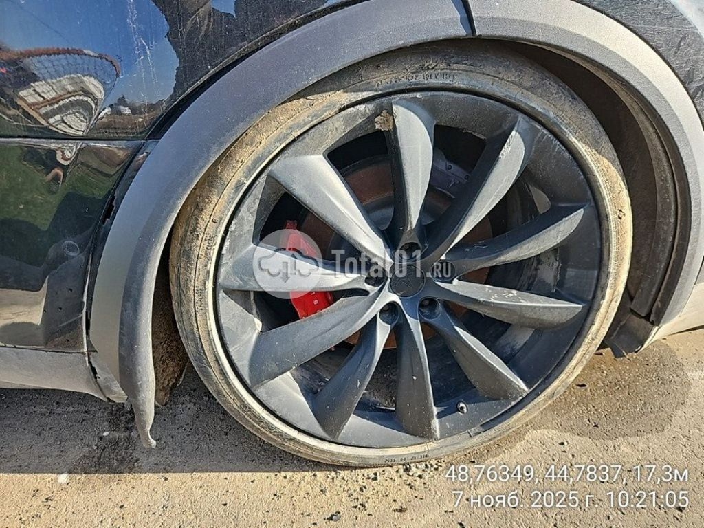 Фото Tesla Model X 74