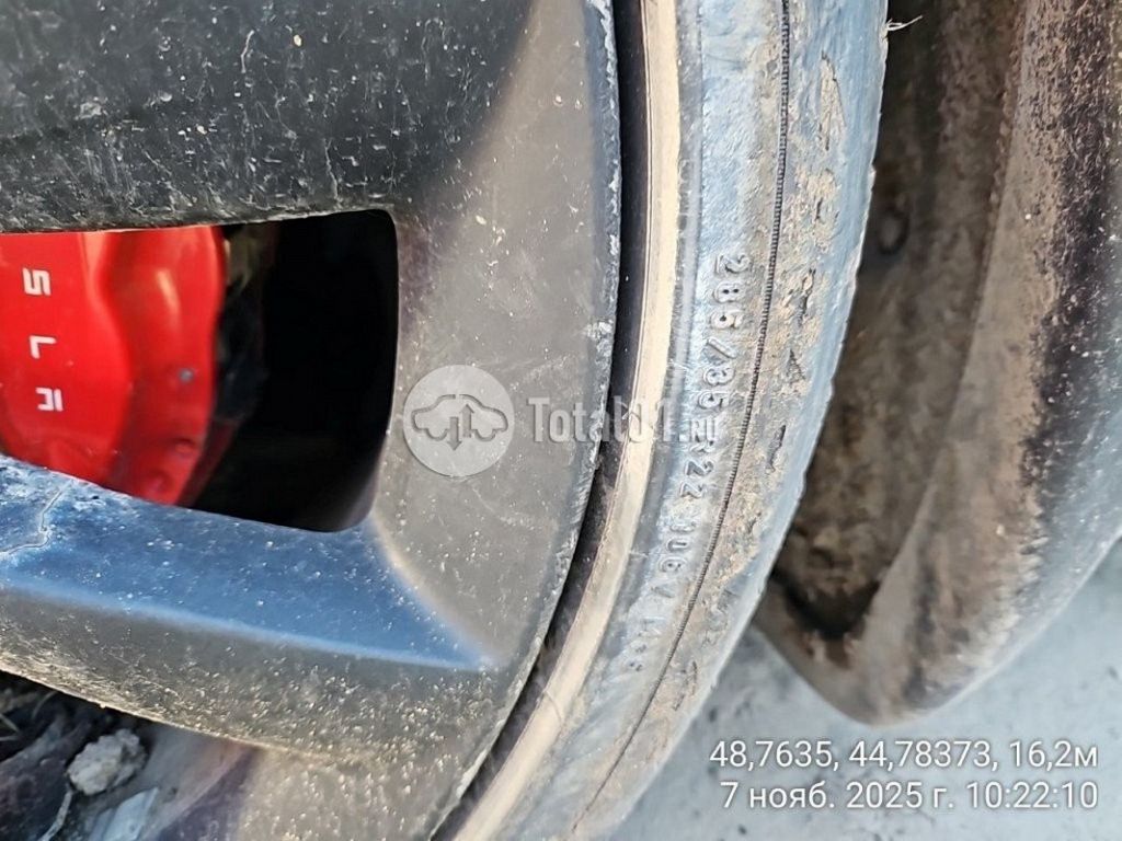 Фото Tesla Model X 96