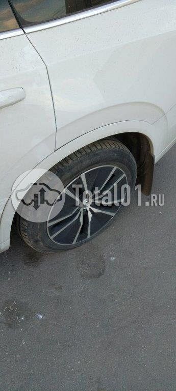 Фото Volvo XC90 14