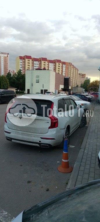 Фото Volvo XC90 236