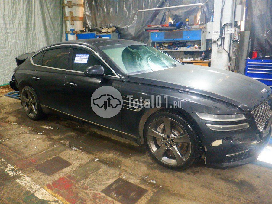 Фото Genesis G80 8