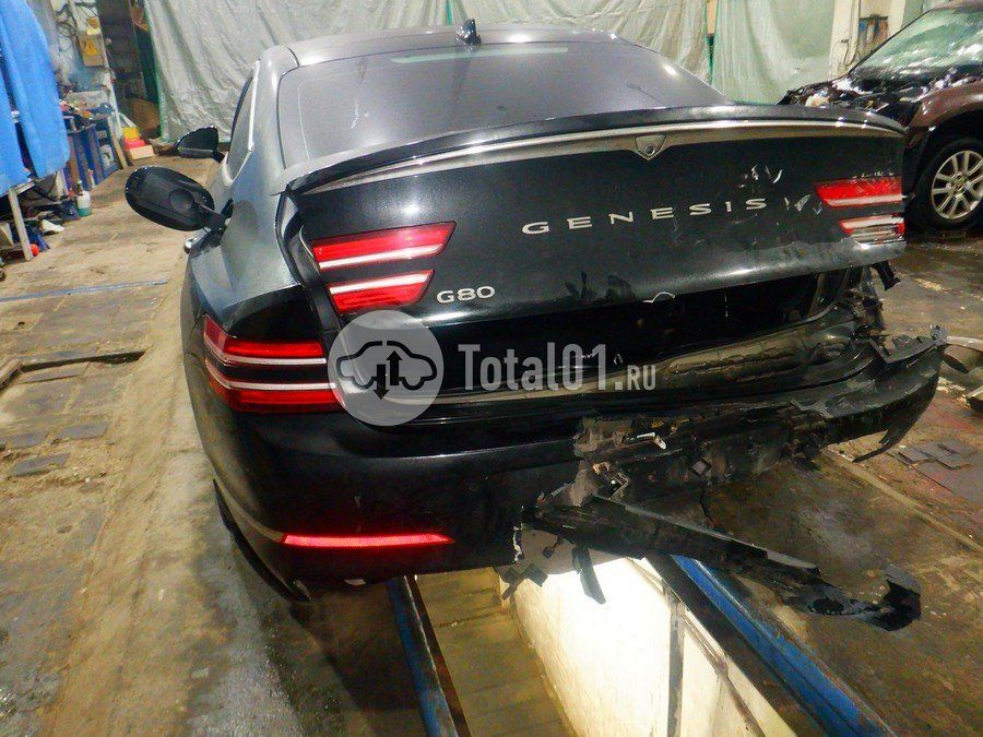 Фото Genesis G80 10