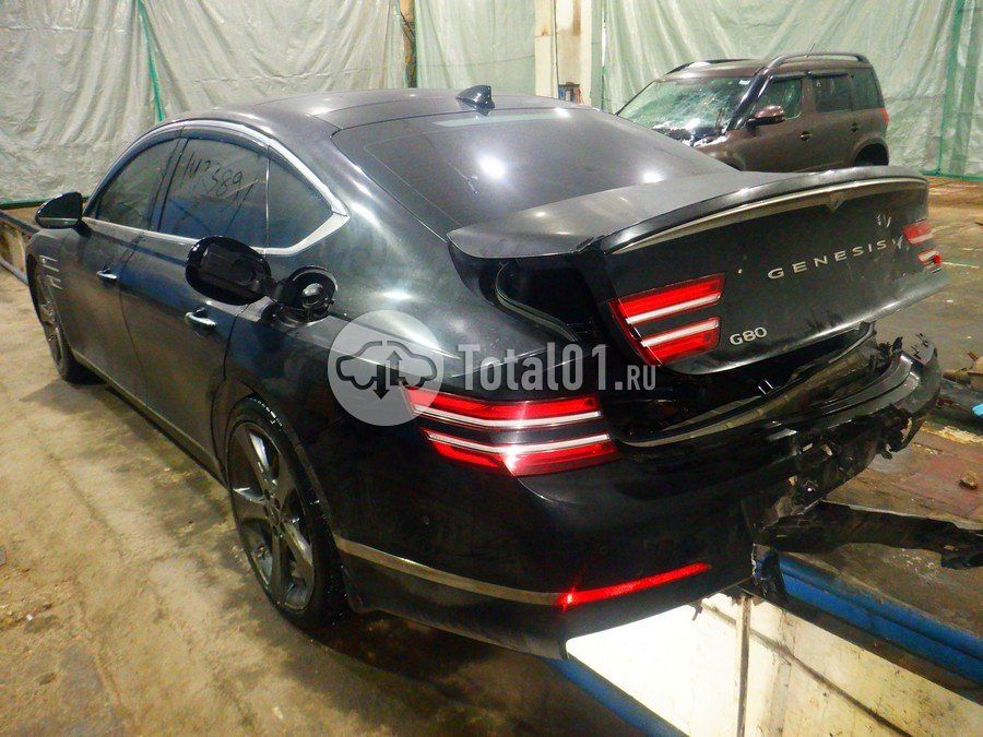 Фото Genesis G80 12