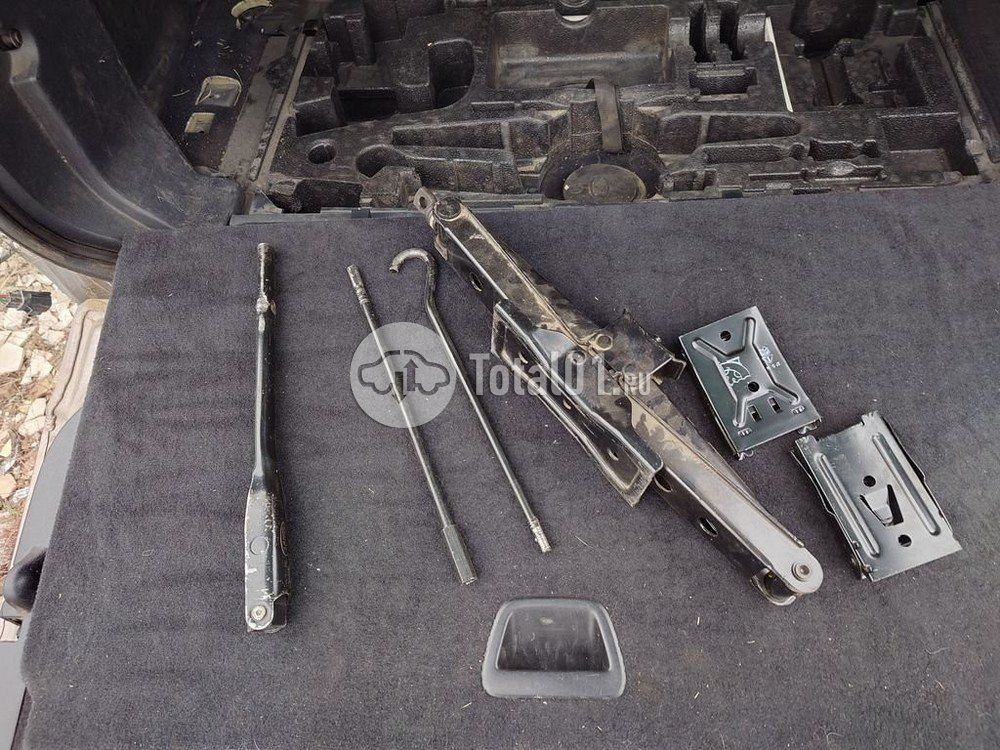 Фото Land Rover Discovery  4 30