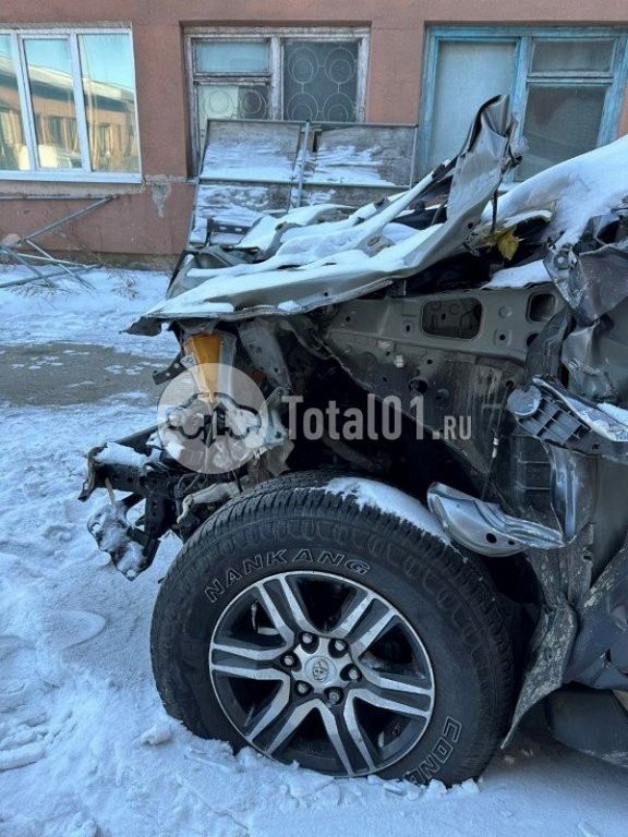 Фото Toyota Fortuner 14