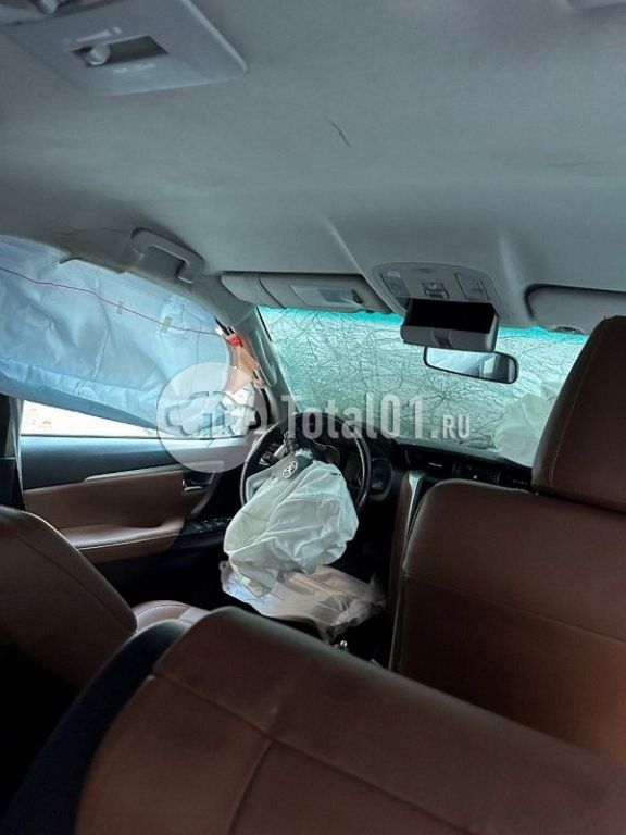 Фото Toyota Fortuner 46