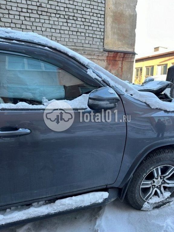 Фото Toyota Fortuner 62