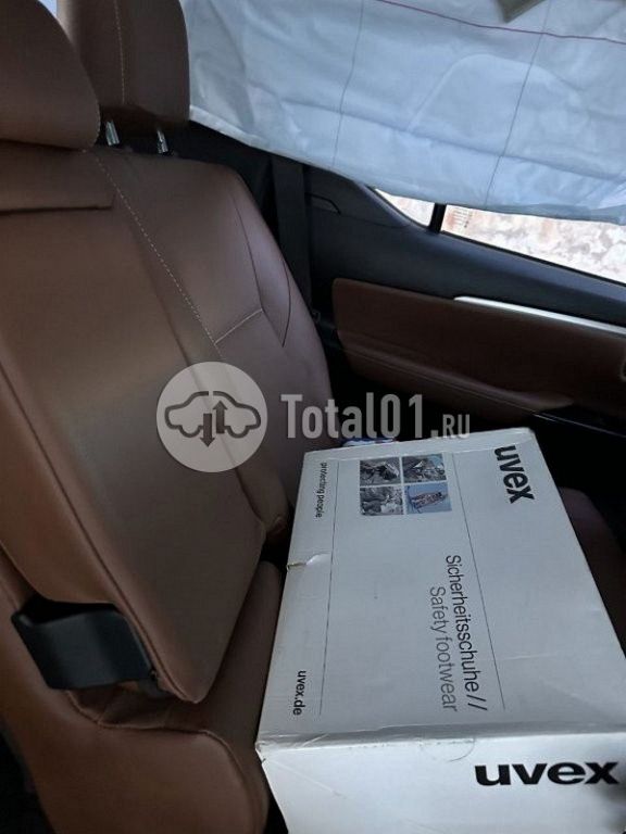 Фото Toyota Fortuner 76