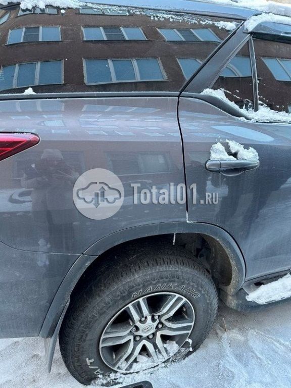Фото Toyota Fortuner 110