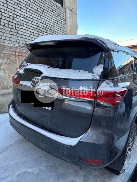 Фото Toyota Fortuner 112
