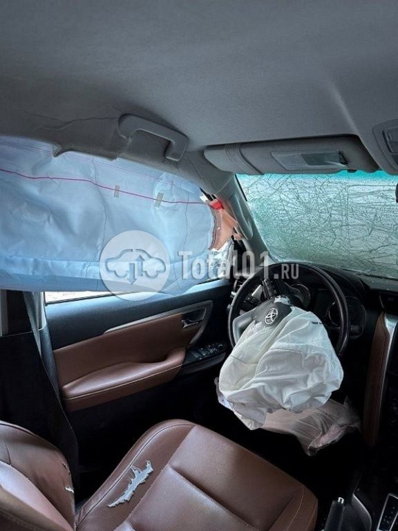 Фото Toyota Fortuner 142