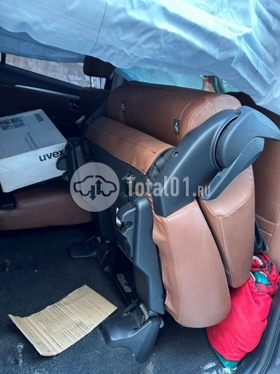 Фото Toyota Fortuner 150