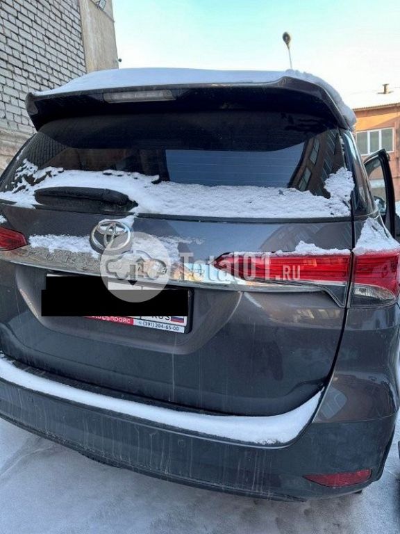 Фото Toyota Fortuner 156