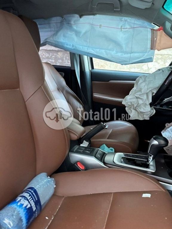 Фото Toyota Fortuner 214