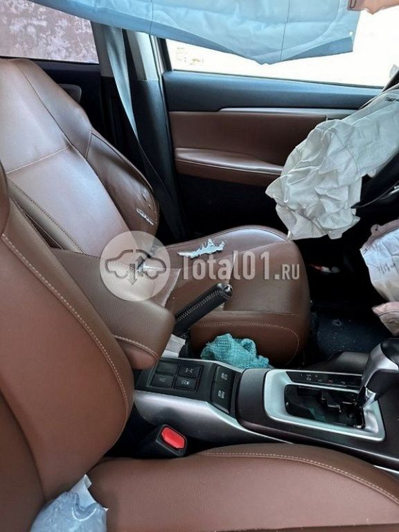 Фото Toyota Fortuner 218