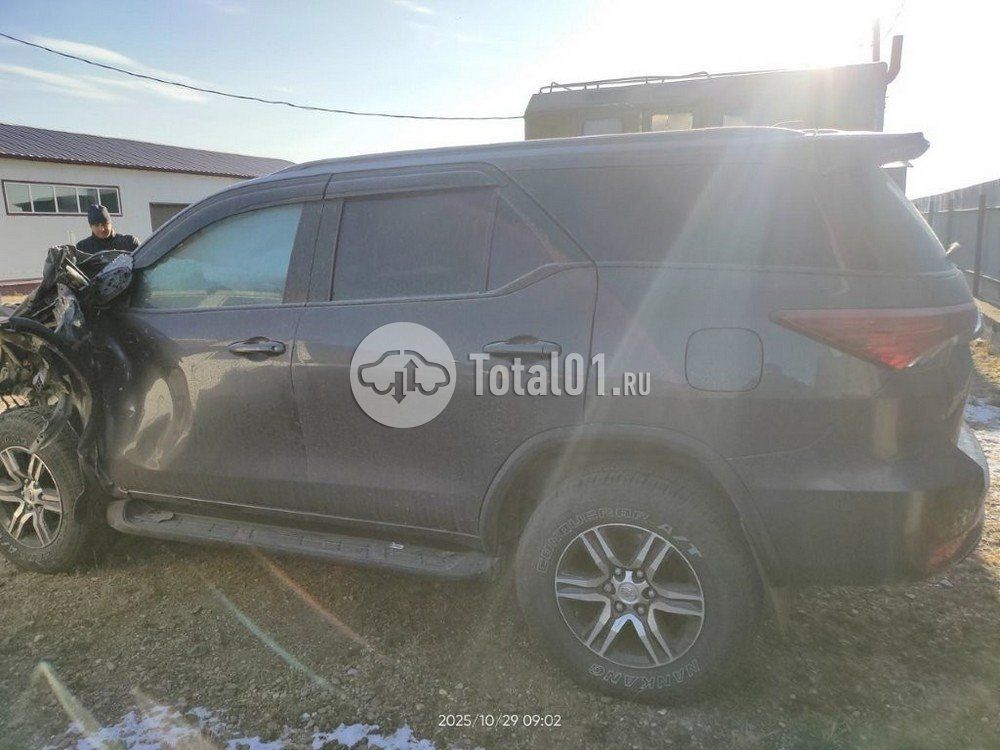Фото Toyota Fortuner 234