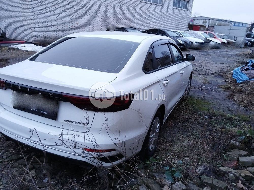 Фото Geely Emgrand 16