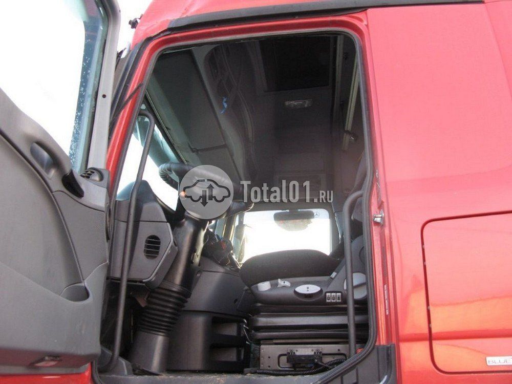Фото Mercedes-Benz Actros 44