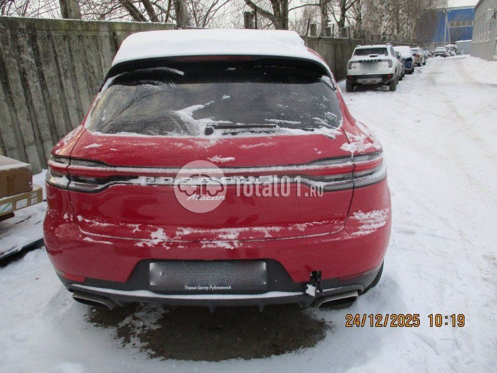 Фото Porsche Macan 4