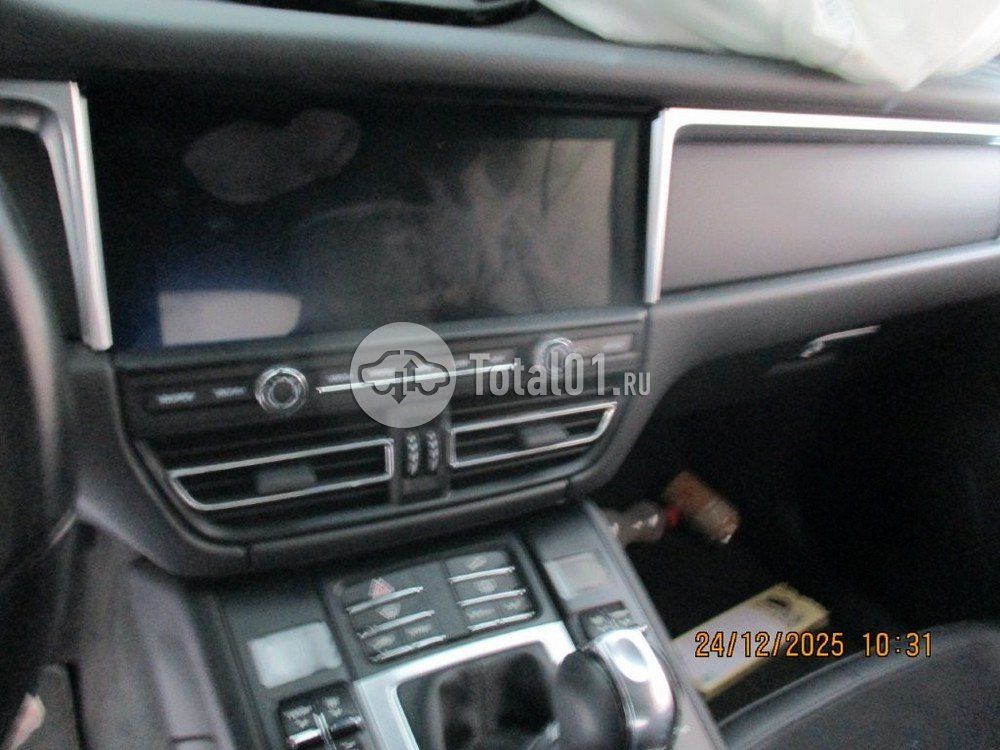 Фото Porsche Macan 230