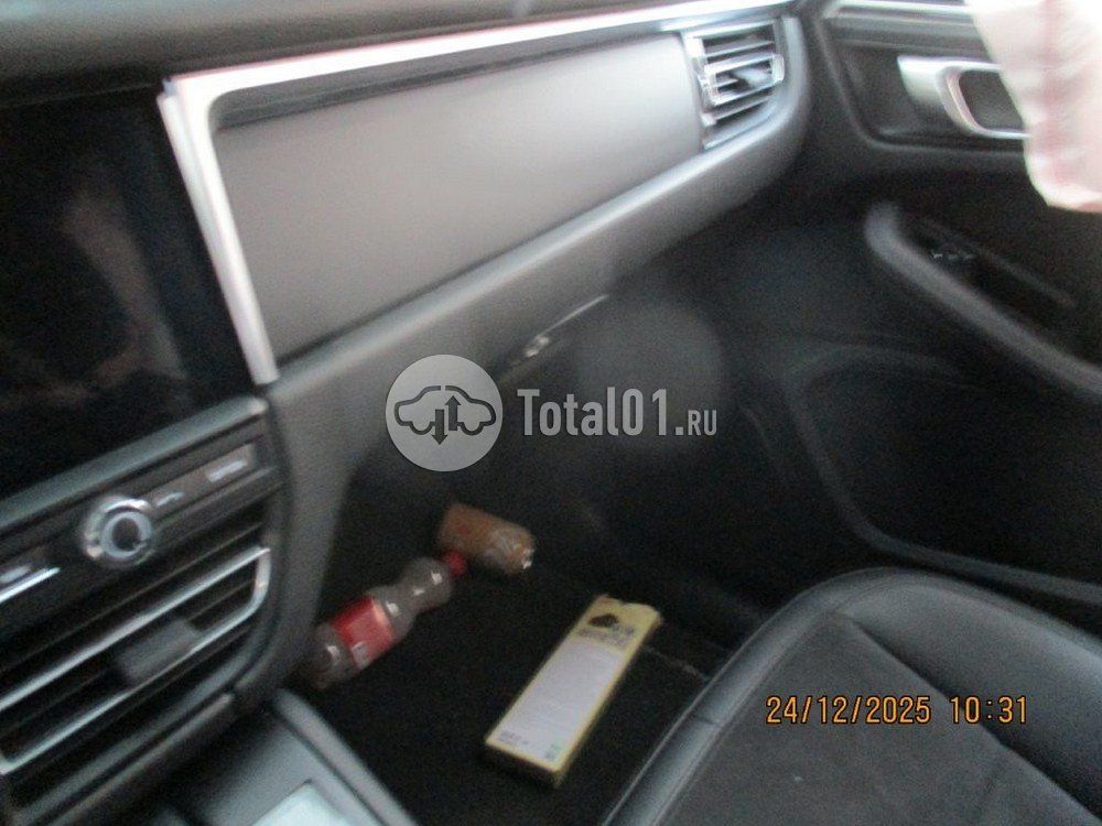 Фото Porsche Macan 232