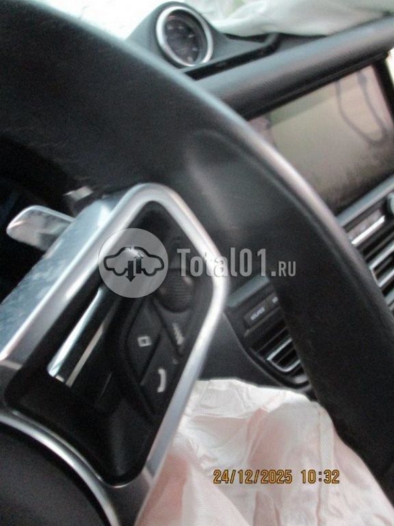 Фото Porsche Macan 244