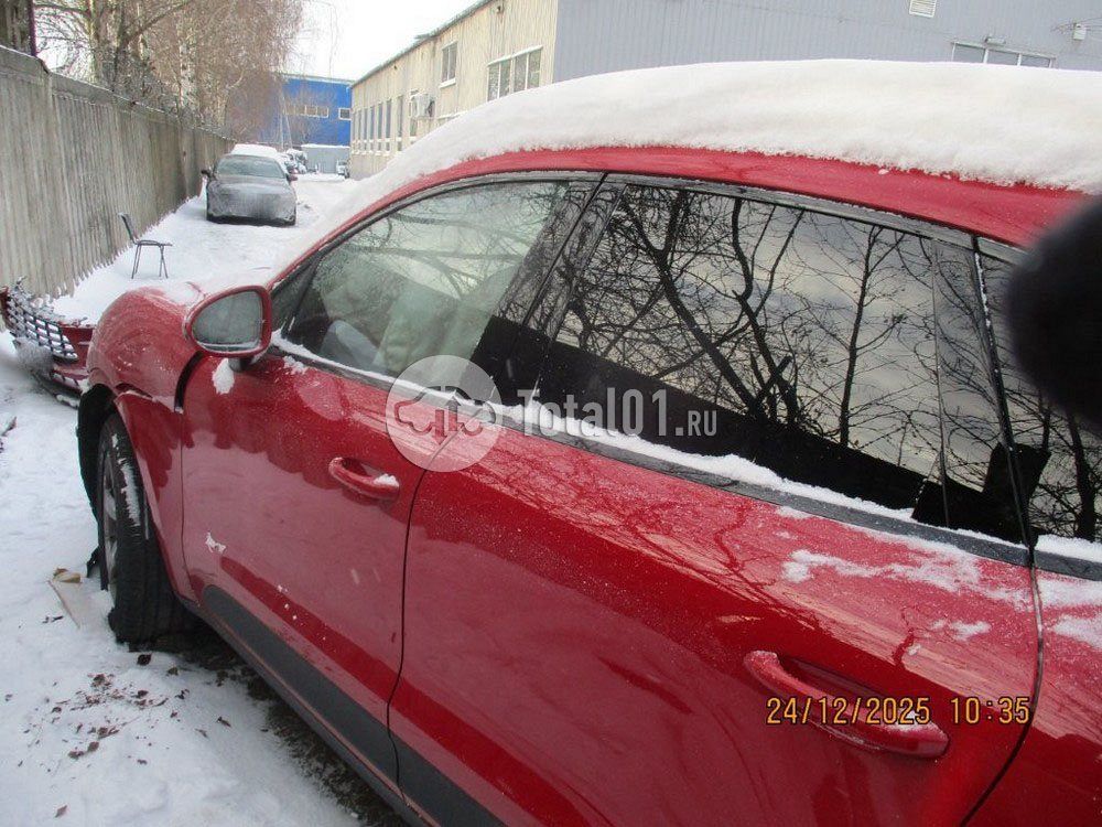 Фото Porsche Macan 272