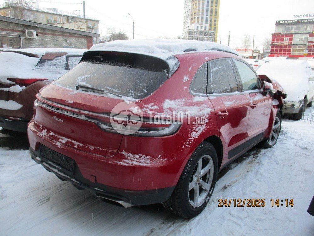 Фото Porsche Macan 302