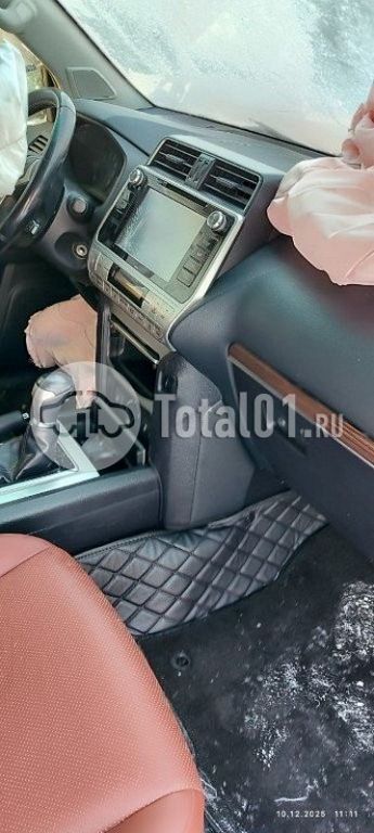 Фото Toyota Land Cruiser 26