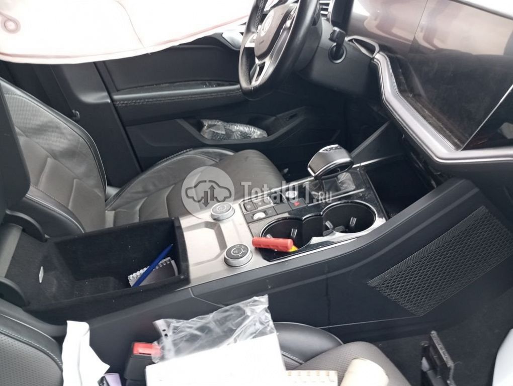 Фото Volkswagen Touareg 86