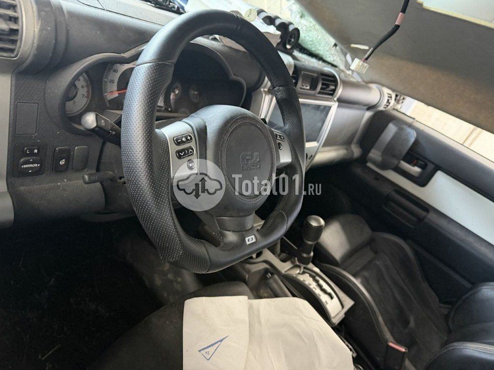 Фото Toyota FJ Cruiser 54