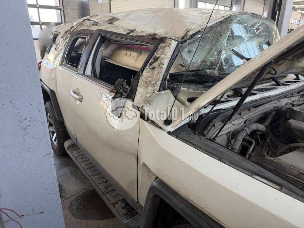 Фото Toyota FJ Cruiser 120