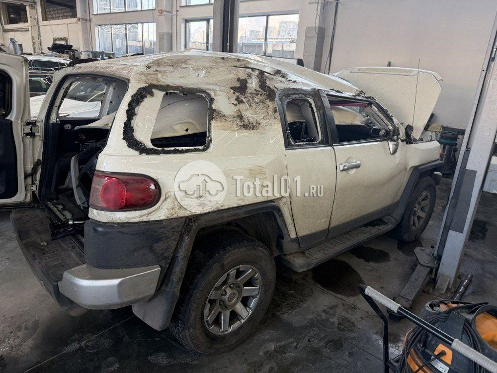 Фото Toyota FJ Cruiser 124