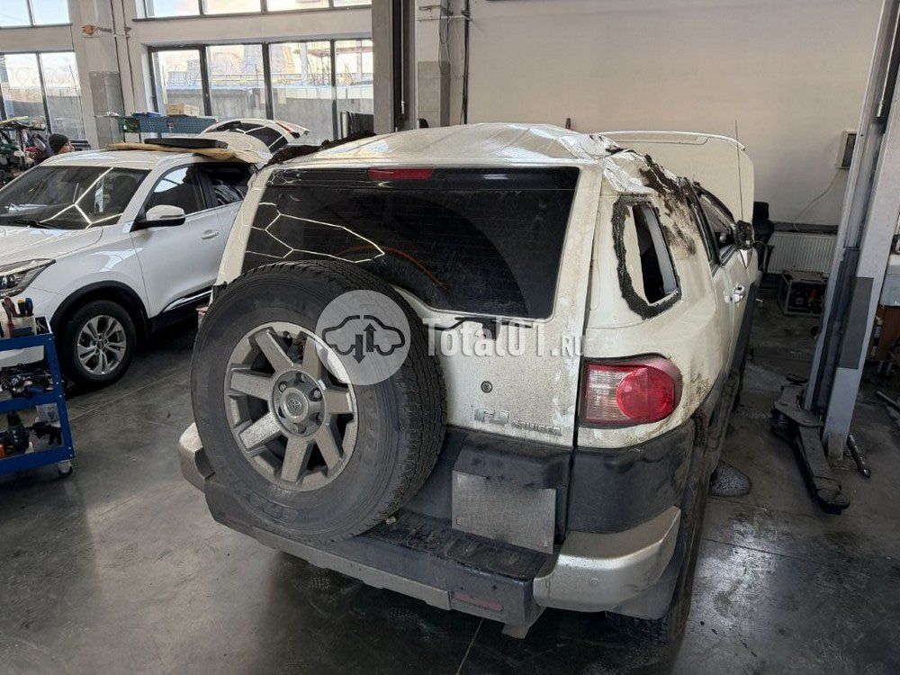 Фото Toyota FJ Cruiser 146