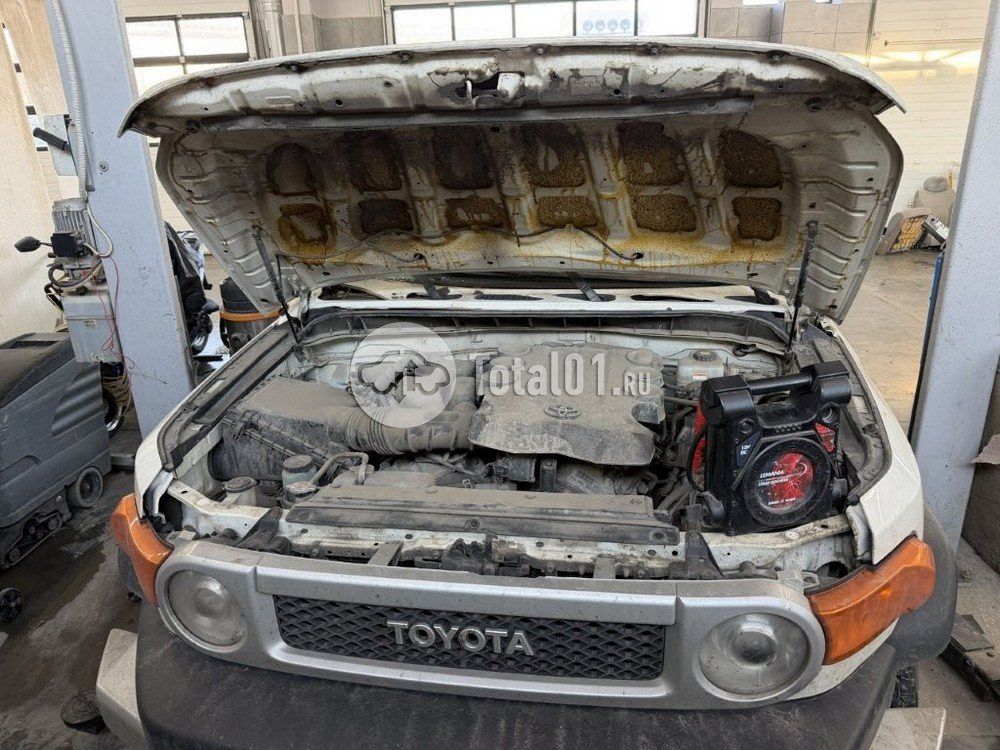 Фото Toyota FJ Cruiser 150