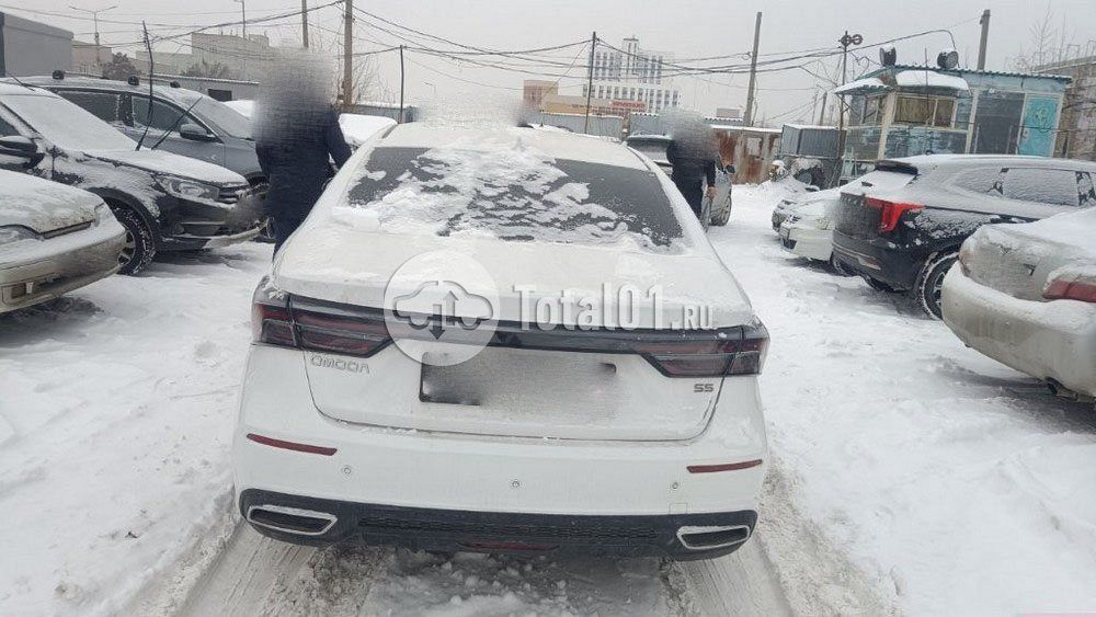 Фото OMODA S5 10