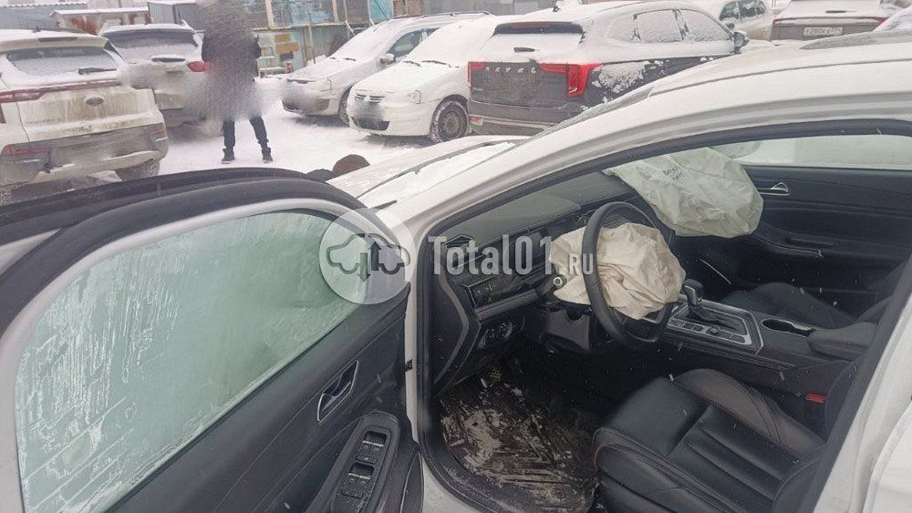 Фото OMODA S5 36