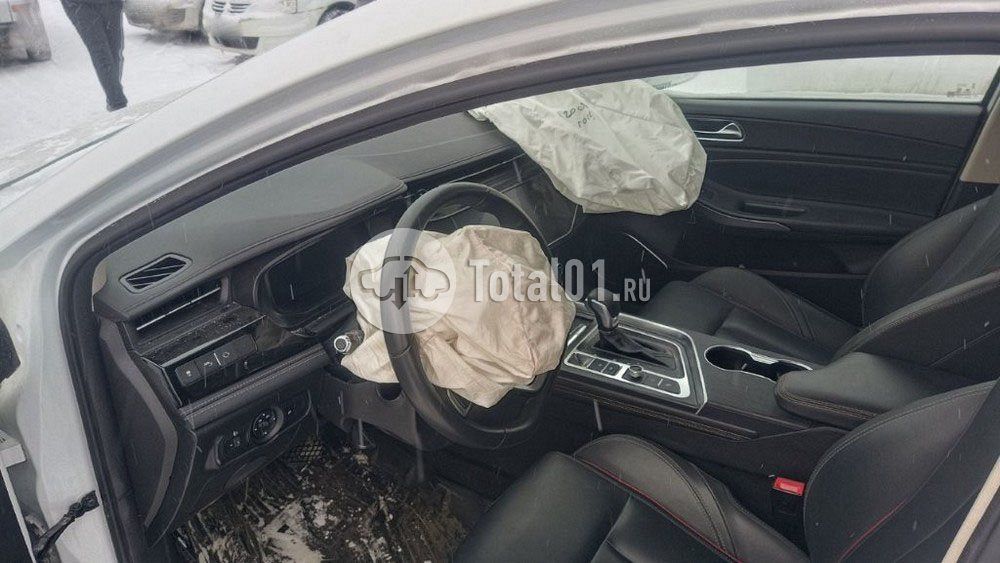 Фото OMODA S5 38