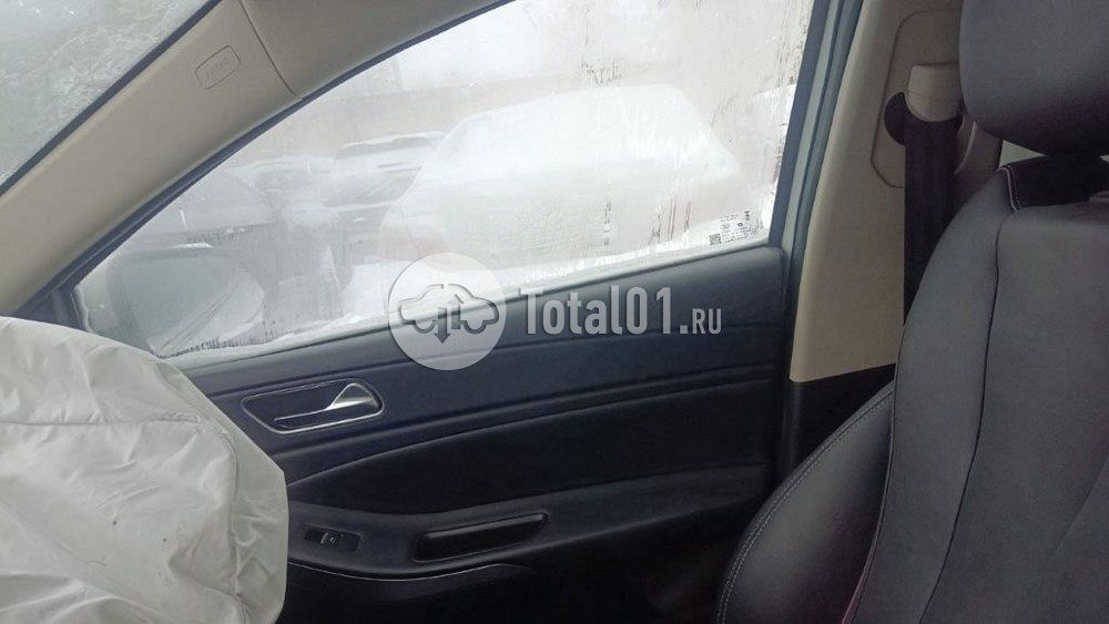 Фото OMODA S5 42