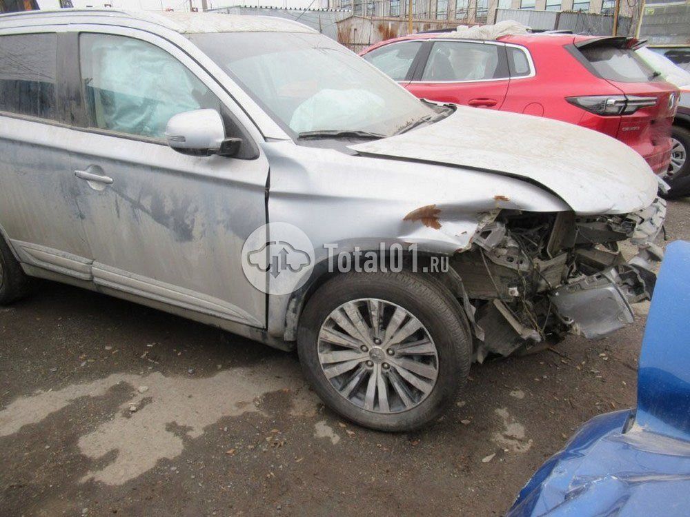 Фото Mitsubishi Outlander 30
