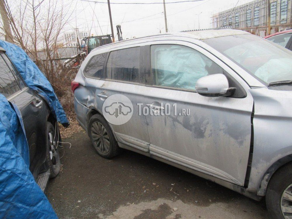 Фото Mitsubishi Outlander 32