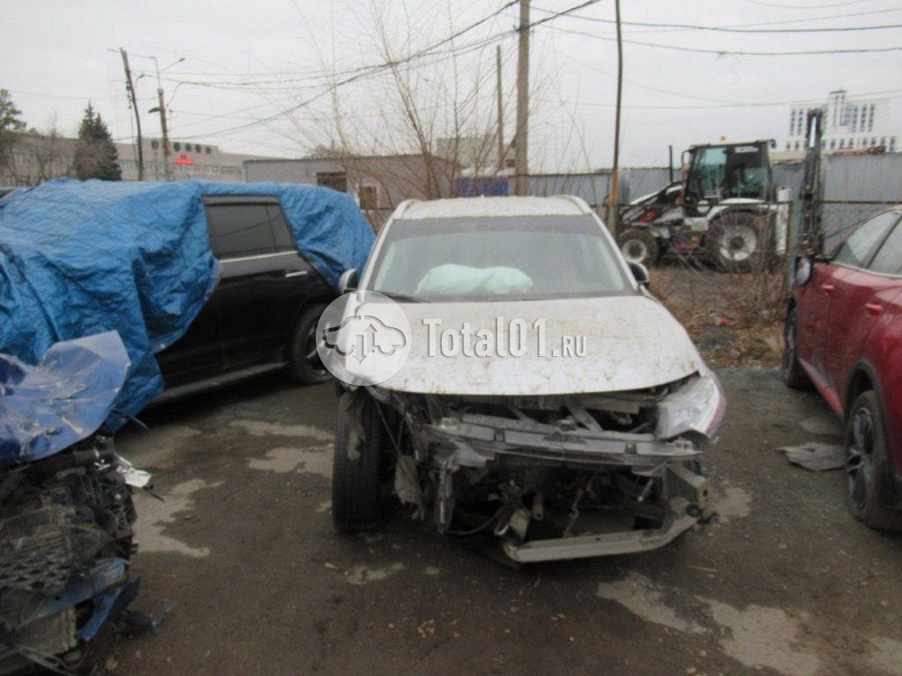 Фото Mitsubishi Outlander 90